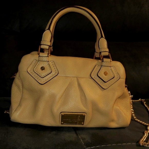 Marc Jacobs Handbags - Marc Jacobs  purse mustard